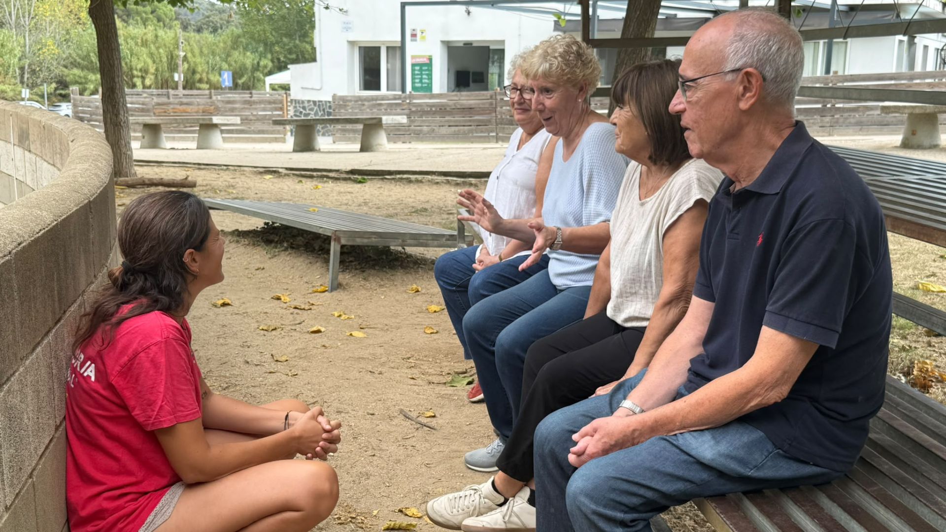 Activitat a la natura amb persones grans a La Granja